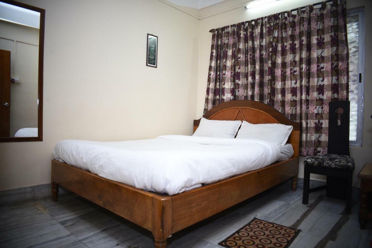 Spot On 37646 Hotel Centre Palace Silchar Exterior photo