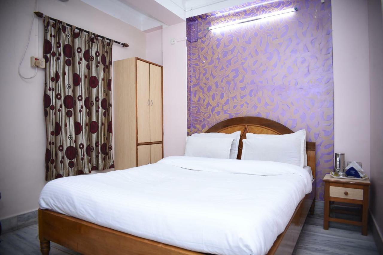Spot On 37646 Hotel Centre Palace Silchar Exterior photo