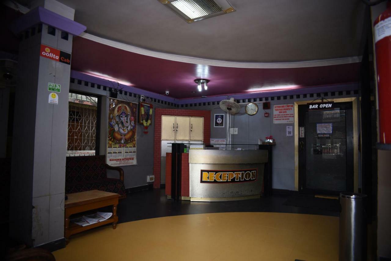 Spot On 37646 Hotel Centre Palace Silchar Exterior photo
